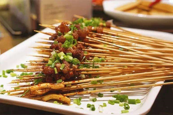 倾品湘西小烤串加盟