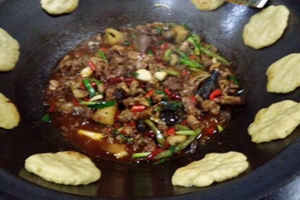 开个重庆柴火鸡店多少钱成品