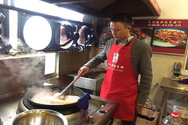 纸上烤鱼nba无插件极速体育_jrs直播网_jrs低调直播网学员实操