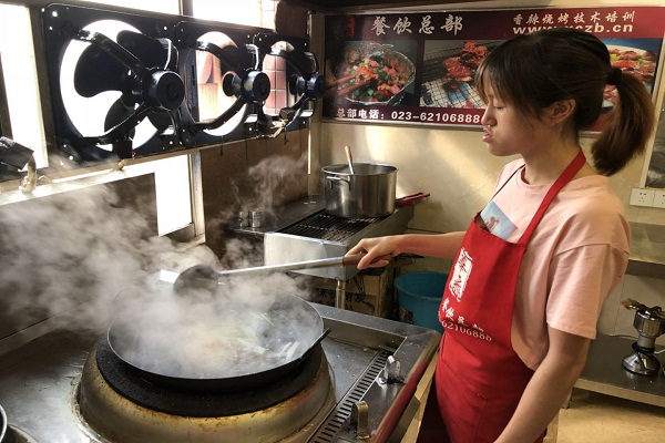 华飞快餐加盟实操