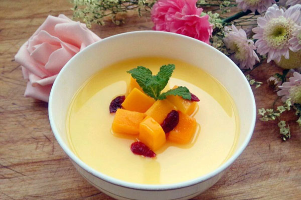 倾品牛奶炖蛋加盟学员制作成品