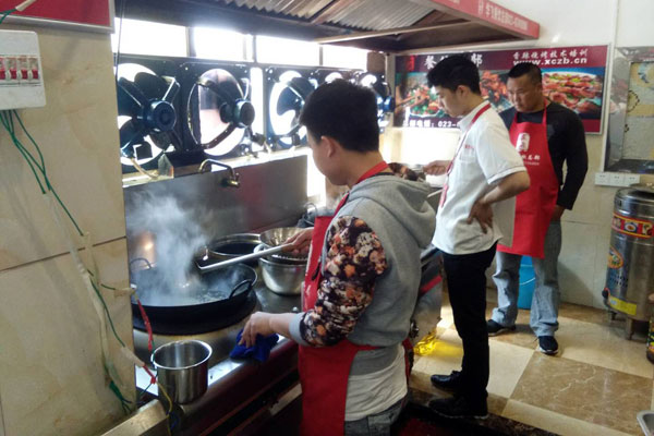 华飞鱿鱼圈nba无插件极速体育_jrs直播网_jrs低调直播网学员nba无插件极速体育_jrs直播网_jrs低调直播网过程