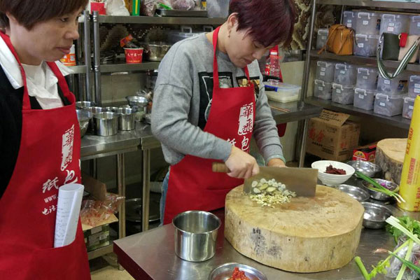 华飞特色豆花饭nba无插件极速体育_jrs直播网_jrs低调直播网学员nba无插件极速体育_jrs直播网_jrs低调直播网过程