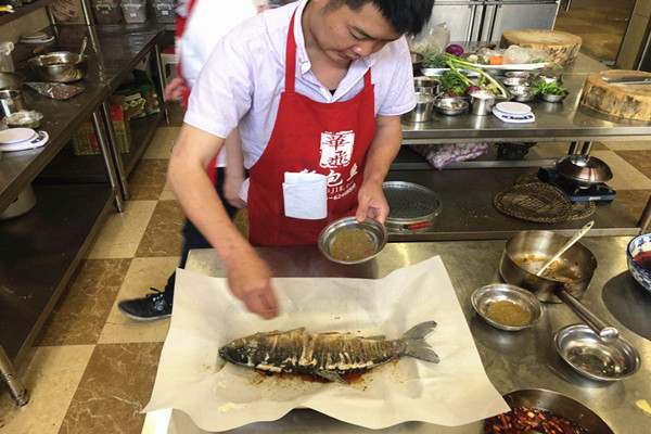 华飞纸上烤鱼nba无插件极速体育_jrs直播网_jrs低调直播网