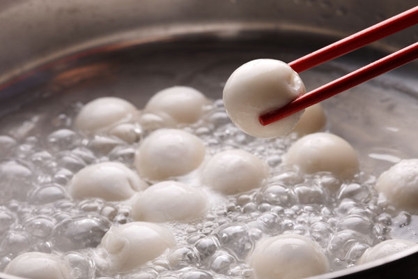 华飞醪糟桂花汤圆nba无插件极速体育_jrs直播网_jrs低调直播网学员正在煮制中