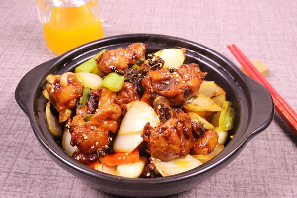 倾品黄焖鸡加盟学员制作成品