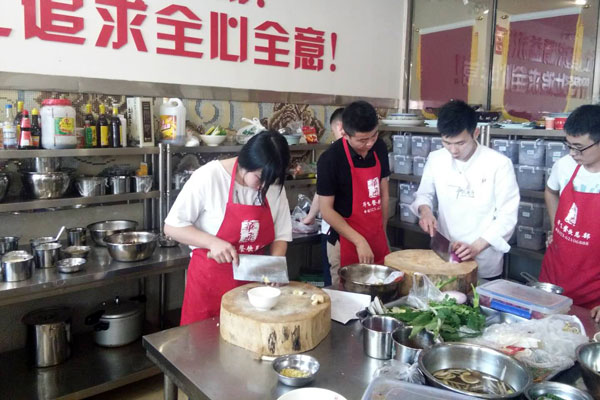 华飞焖锅nba无插件极速体育_jrs直播网_jrs低调直播网学员nba无插件极速体育_jrs直播网_jrs低调直播网过程