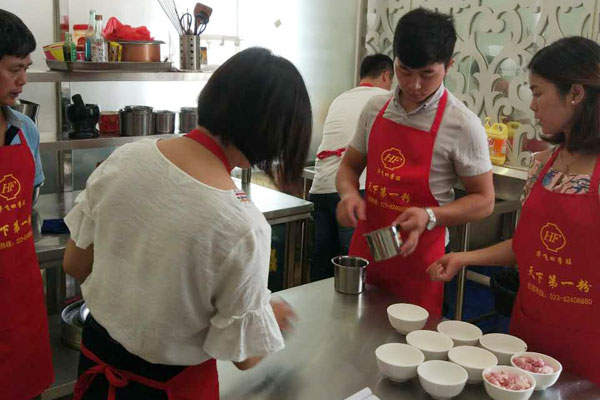 华飞酸菜鱼米线nba无插件极速体育_jrs直播网_jrs低调直播网学员正在nba无插件极速体育_jrs直播网_jrs低调直播网中