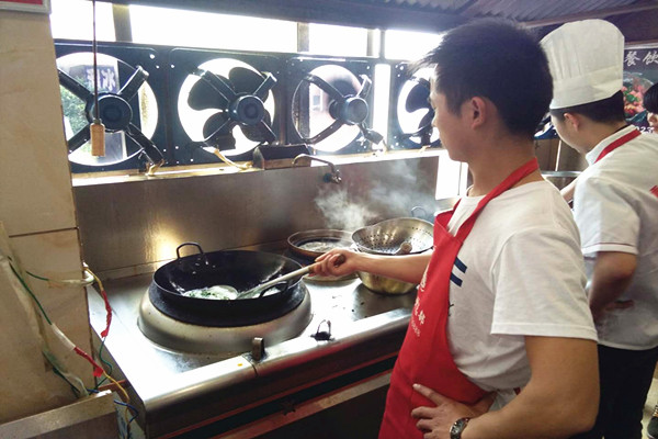 华飞养颜煲汤系列nba无插件极速体育_jrs直播网_jrs低调直播网