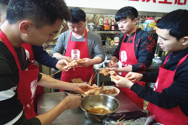 华飞夜宵烧烤nba无插件极速体育_jrs直播网_jrs低调直播网