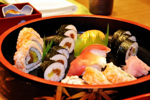 倾品日韩料理加盟