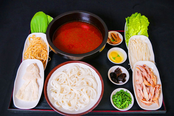 倾品云南米线加盟学员制作成品