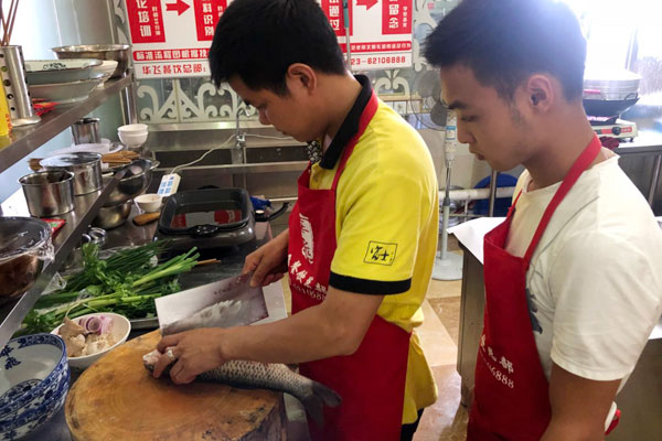 华飞火山石烫鱼nba无插件极速体育_jrs直播网_jrs低调直播网学员nba无插件极速体育_jrs直播网_jrs低调直播网过程