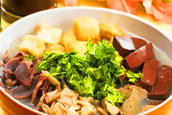 倾品鸭血粉丝加盟