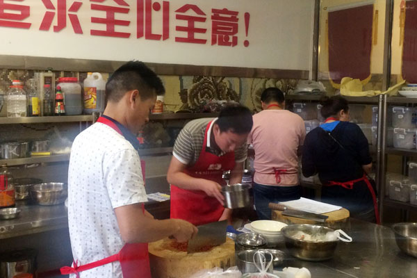 华飞万州烤鱼nba无插件极速体育_jrs直播网_jrs低调直播网学员正在nba无插件极速体育_jrs直播网_jrs低调直播网中