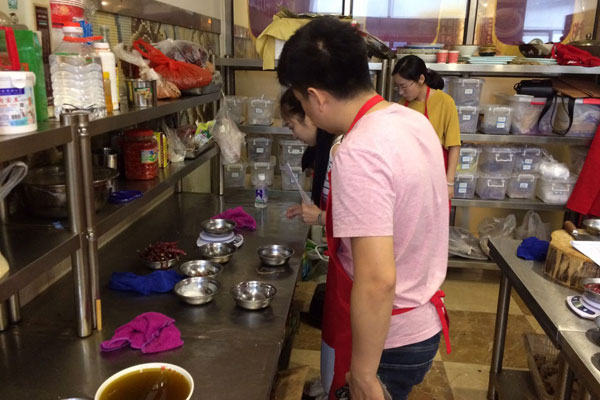 华飞台湾牛肉面nba无插件极速体育_jrs直播网_jrs低调直播网学员nba无插件极速体育_jrs直播网_jrs低调直播网过程