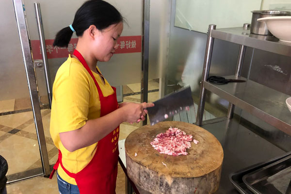 华飞麻婆豆腐nba无插件极速体育_jrs直播网_jrs低调直播网学员nba无插件极速体育_jrs直播网_jrs低调直播网过程