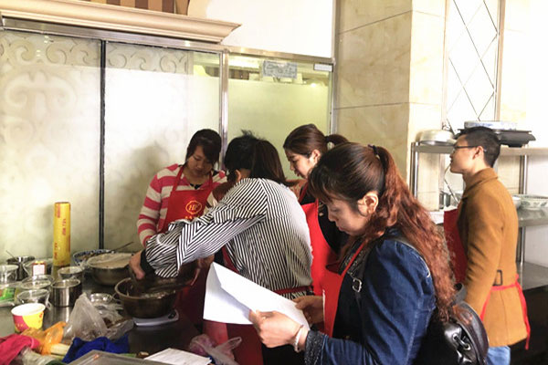 华飞豆腐面nba无插件极速体育_jrs直播网_jrs低调直播网学员nba无插件极速体育_jrs直播网_jrs低调直播网过程