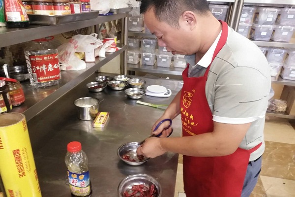 大刀腰片火锅nba无插件极速体育_jrs直播网_jrs低调直播网