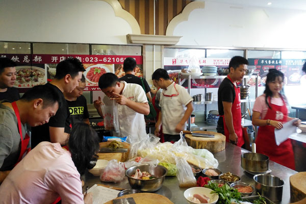 华飞兔肉汤锅nba无插件极速体育_jrs直播网_jrs低调直播网学员nba无插件极速体育_jrs直播网_jrs低调直播网过程