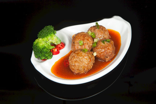 倾品红烧狮子头加盟