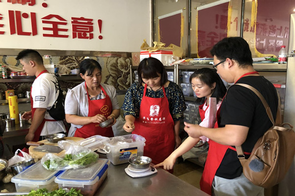 学小面技术学员实操