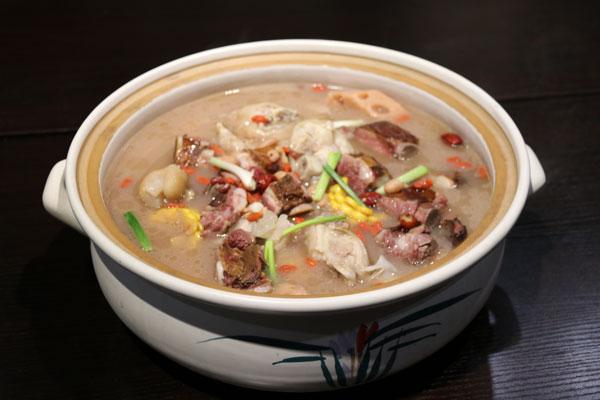 学藕王养生汤实体图 学藕王养生汤实体图