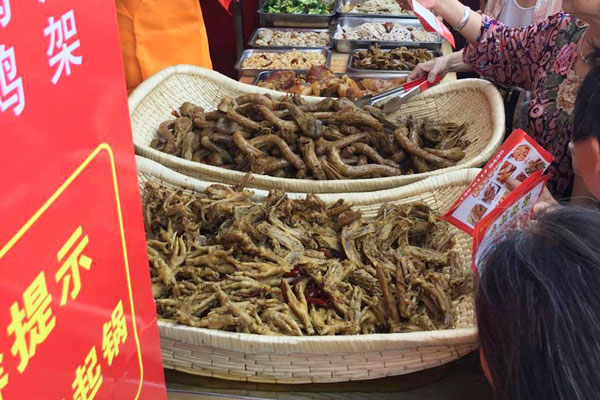 华飞现捞卤菜nba无插件极速体育_jrs直播网_jrs低调直播网