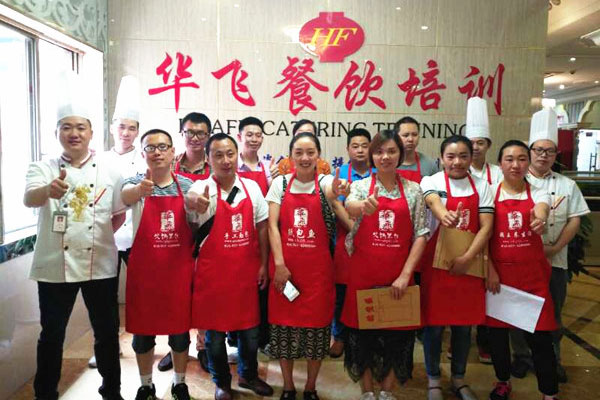 面馆店如何装修才能吸引顾客