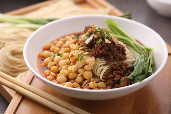 重庆那儿学干馏豌杂面