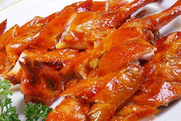 正宗沟帮子熏鸡配方